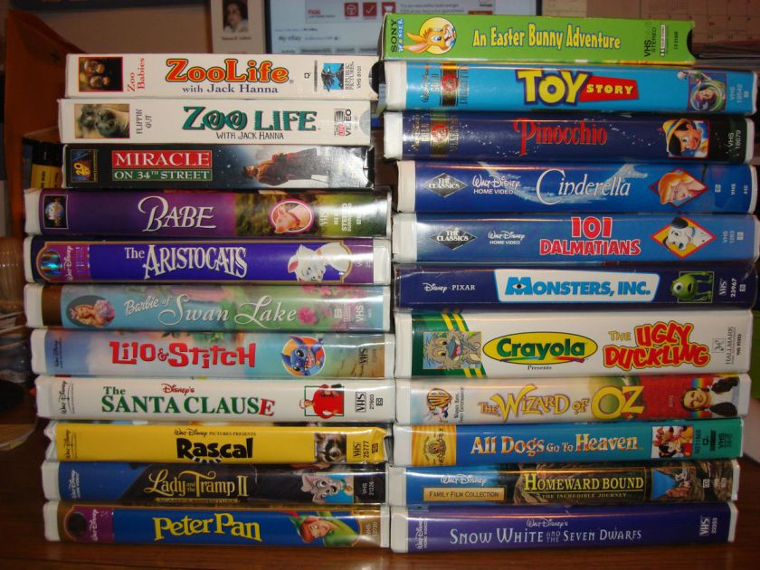 HUGE LOT of DISNEY VHS and CLASSIC MOVIES for Children Family  